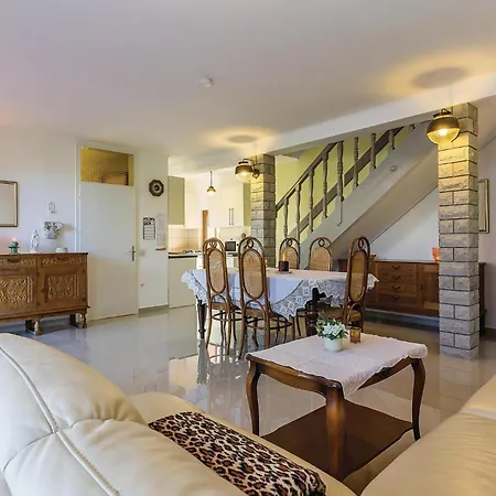 Holiday home In With Wifi