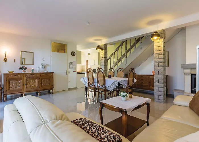 Σπίτι διακοπών In With Wifi