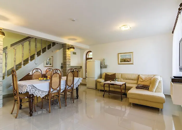 Σπίτι διακοπών In With Wifi