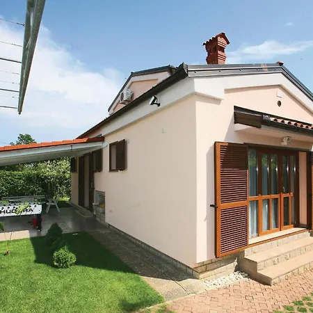 Ferienhaus In With Kitchen *