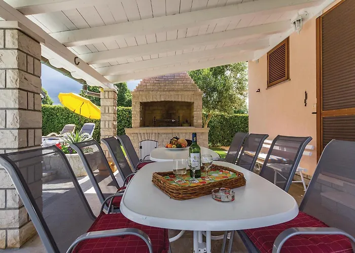 펜션 In With Wifi 풀라